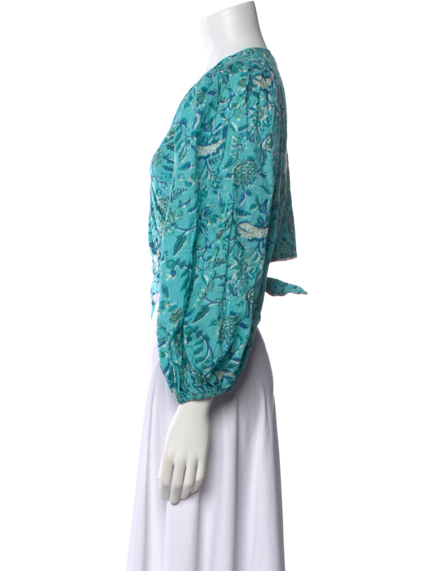 Charina Sarte Floral Print V-Neck Crop Top