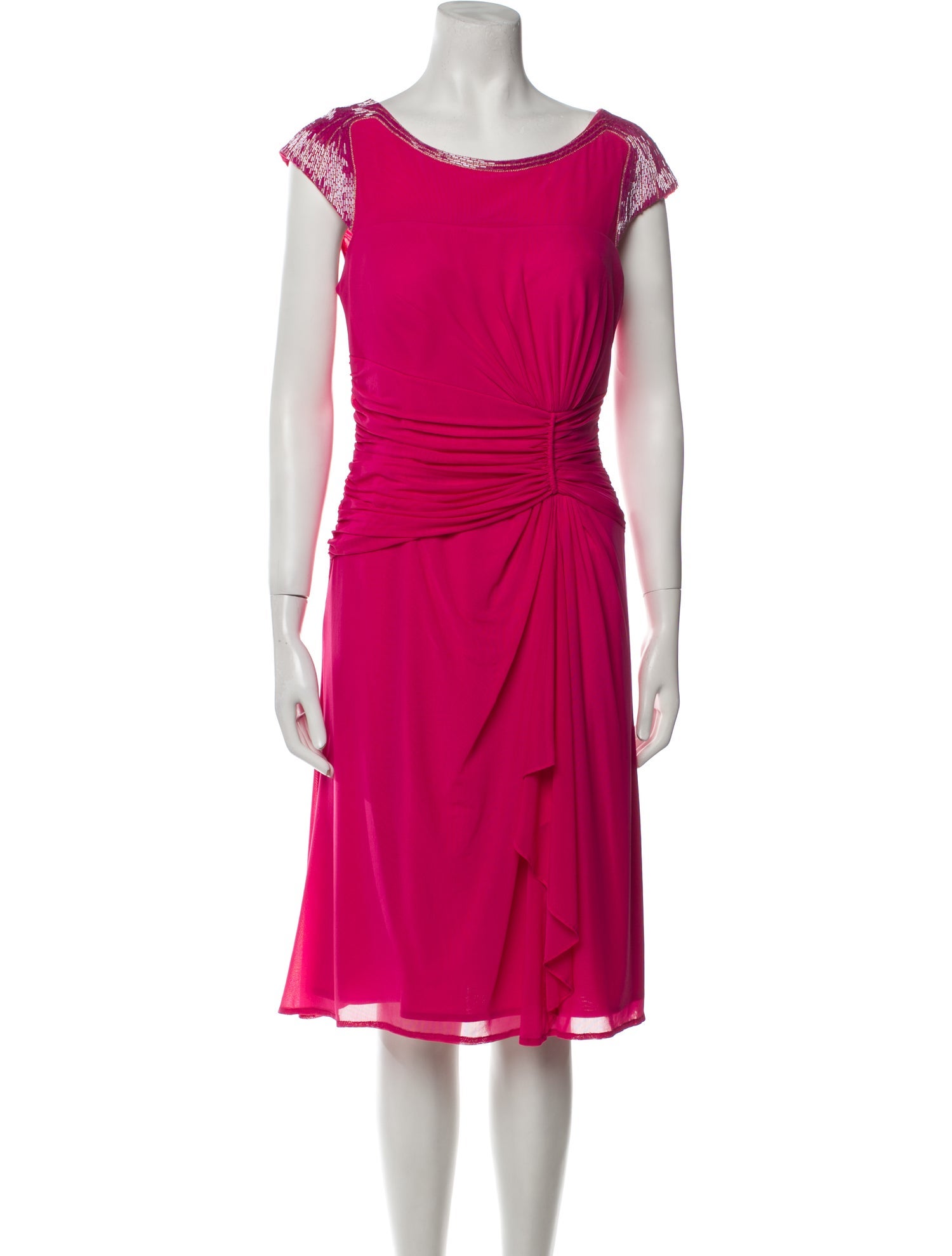 Clips Scoop Neck Knee-Length Dress