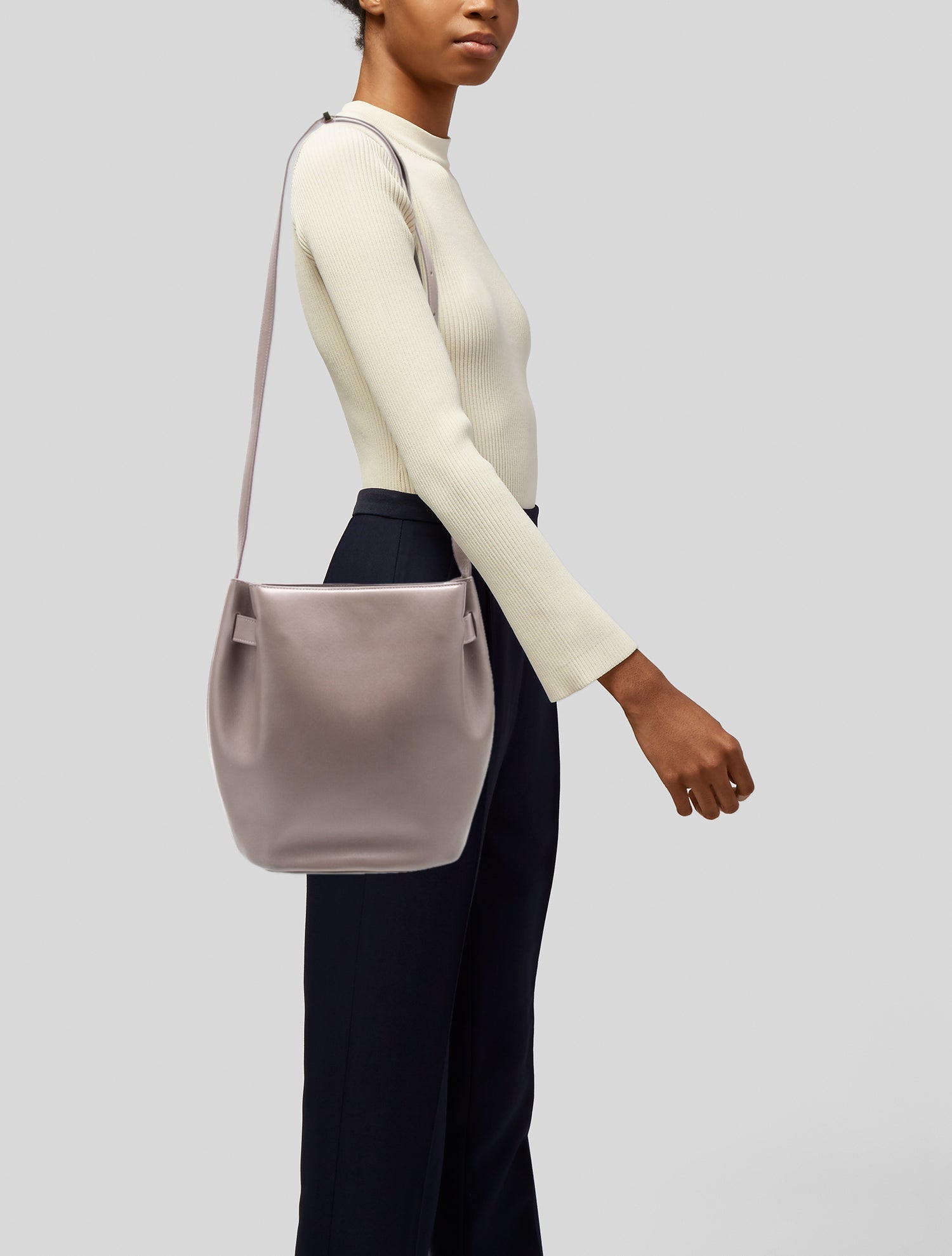 Cuyana Leather Bucket Bag