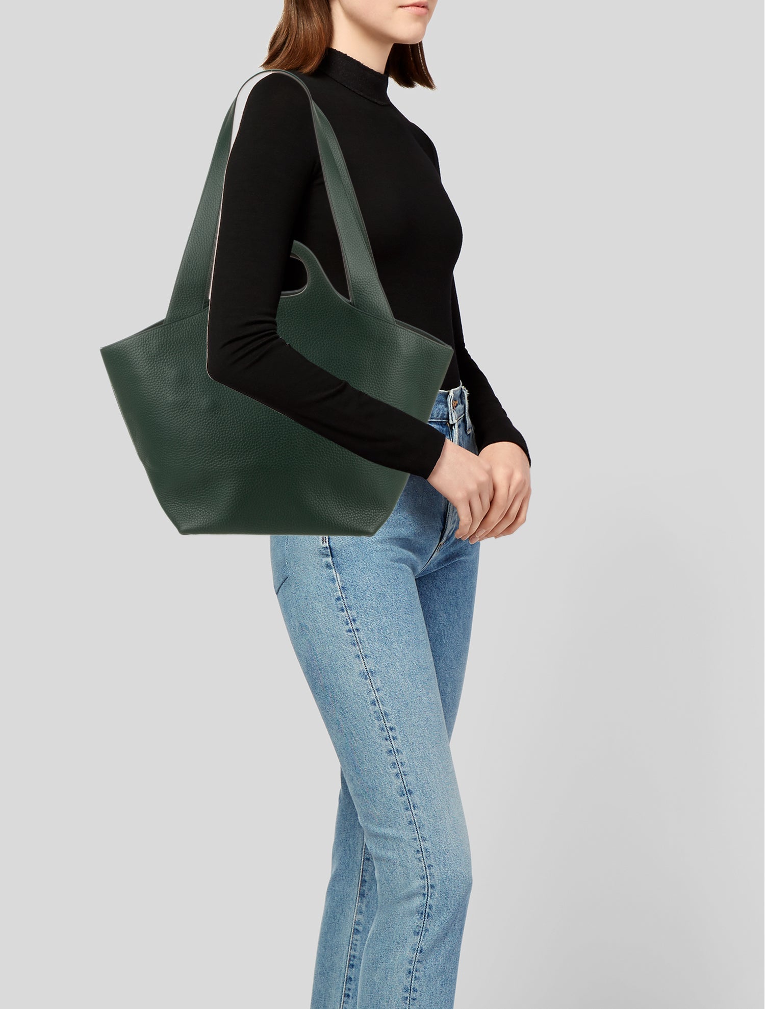 Cuyana Leather Bucket Bag