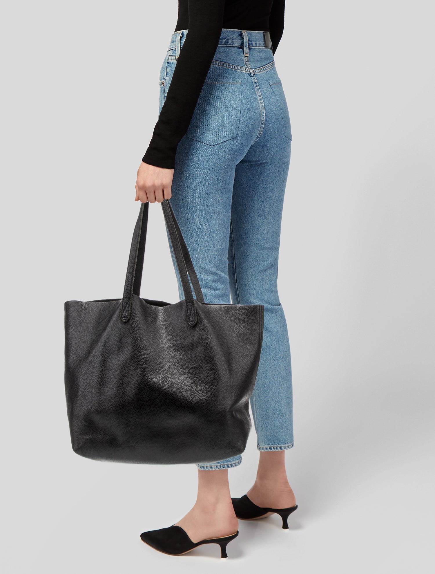 Cuyana Leather Tote