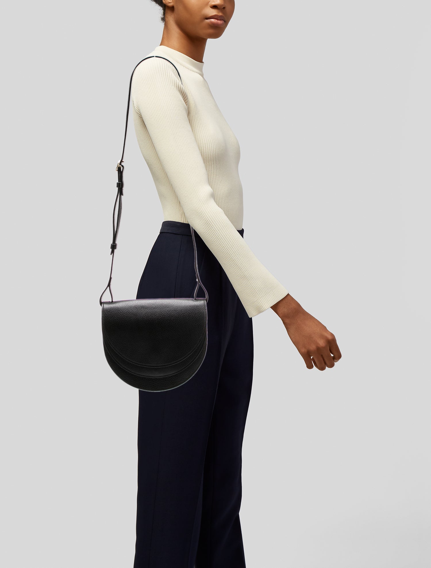 Cuyana Leather Messenger Bag