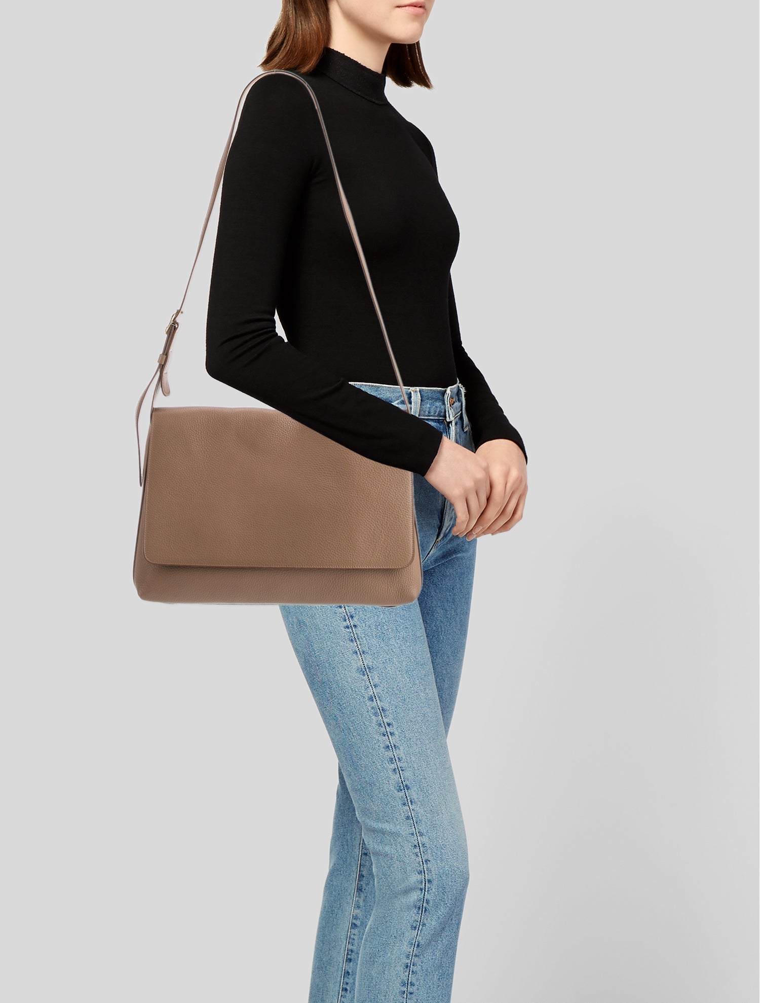Cuyana Leather Messenger Bag