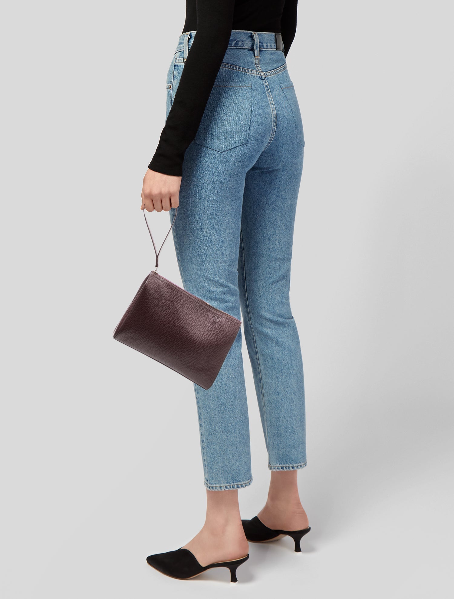 Cuyana Leather Clutch