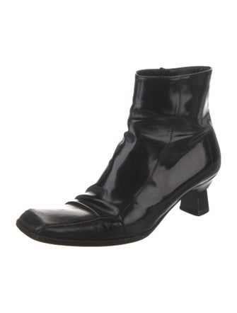 Cuyana Patent Leather Boots