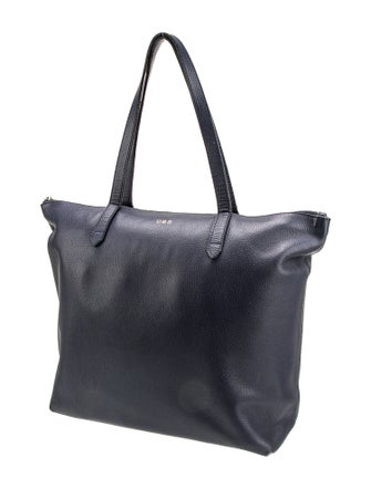 Cuyana Leather Weekender Bag