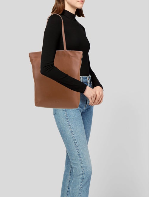 Cuyana Leather Tote