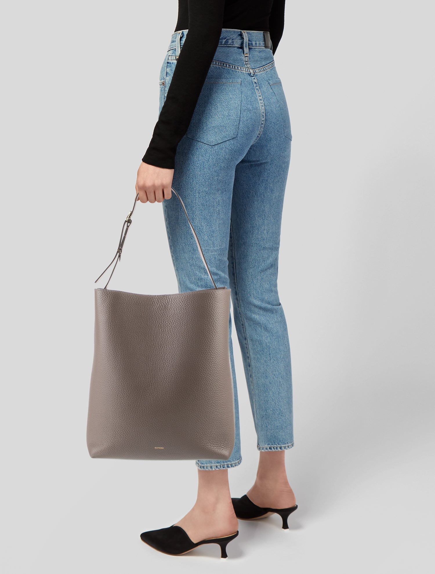 Cuyana Leather Messenger Bag