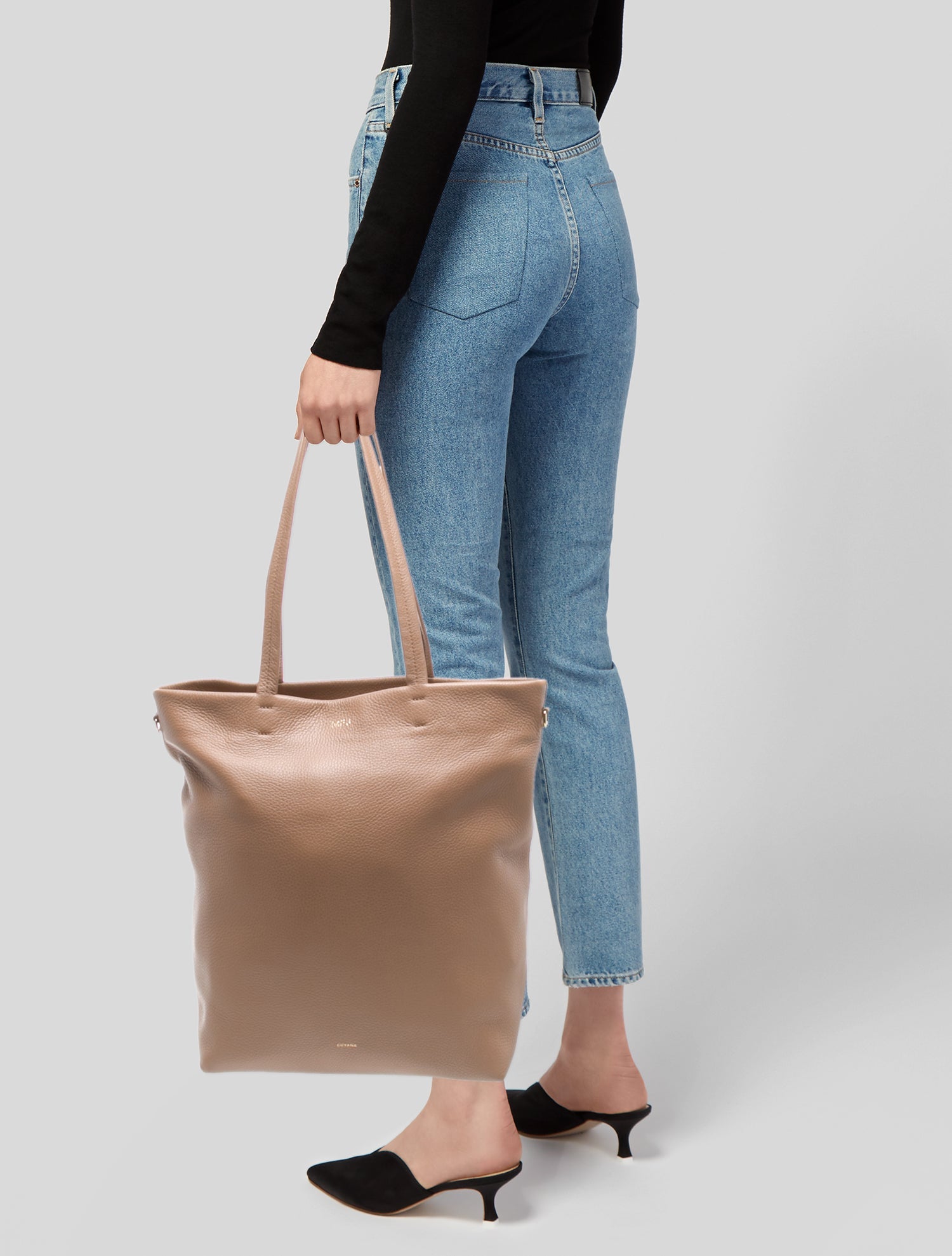 Cuyana Leather Bucket Bag