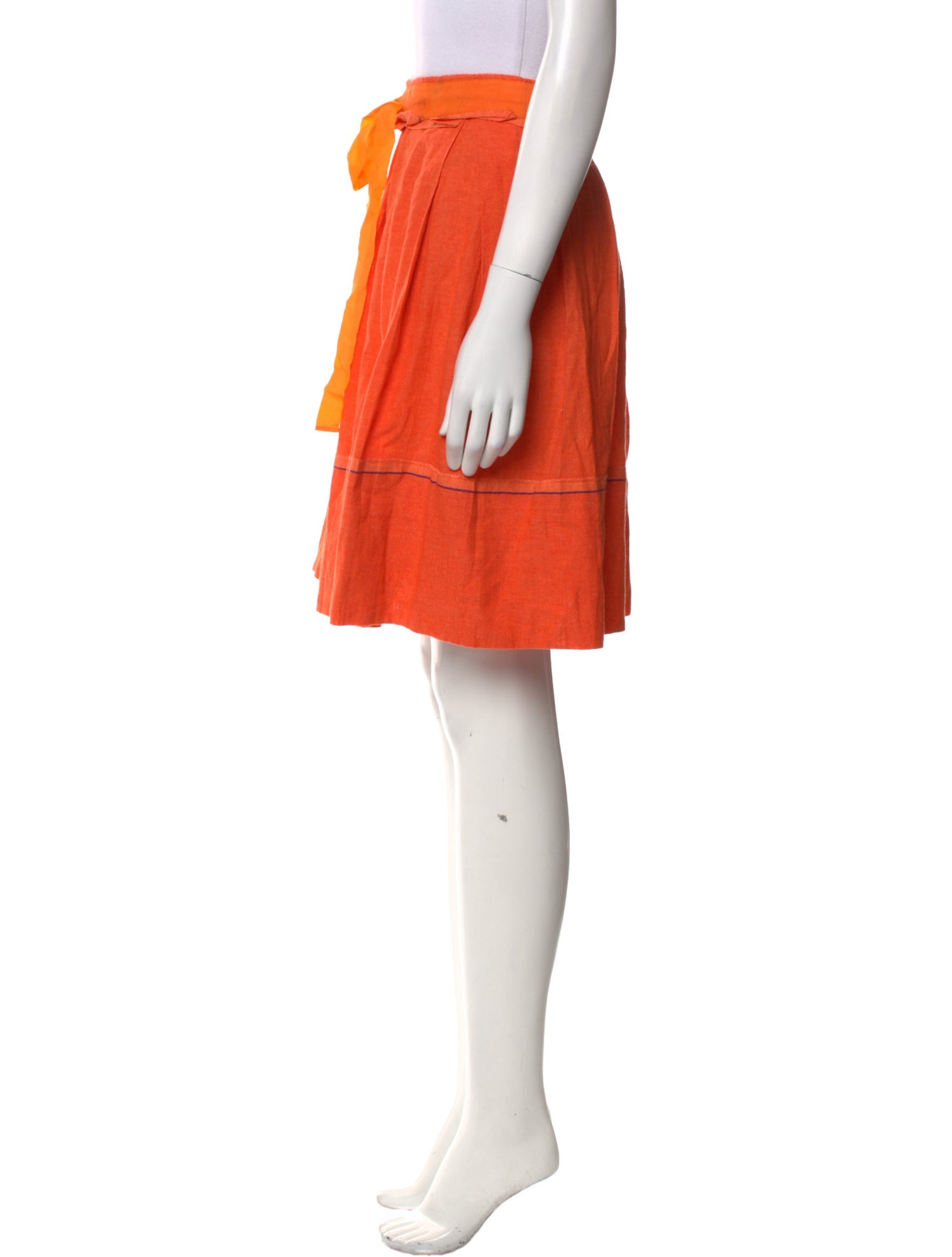 Dosa Pleated Accents Knee-Length Skirt