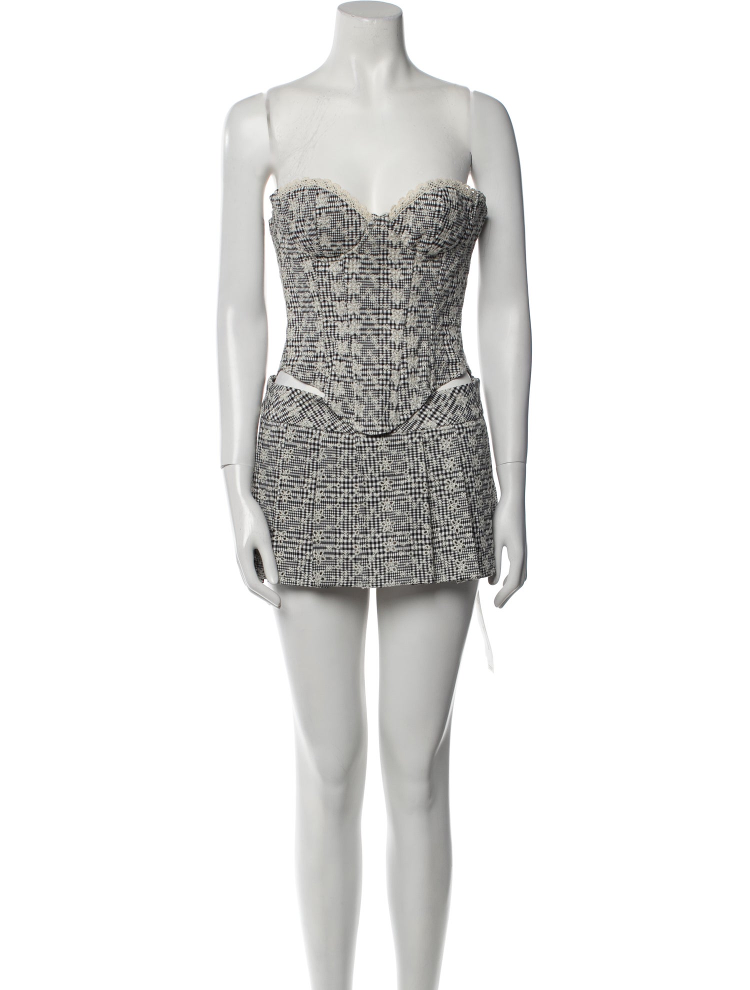 Danielle Guizio Lace Pattern Embroidered Accent Short Set