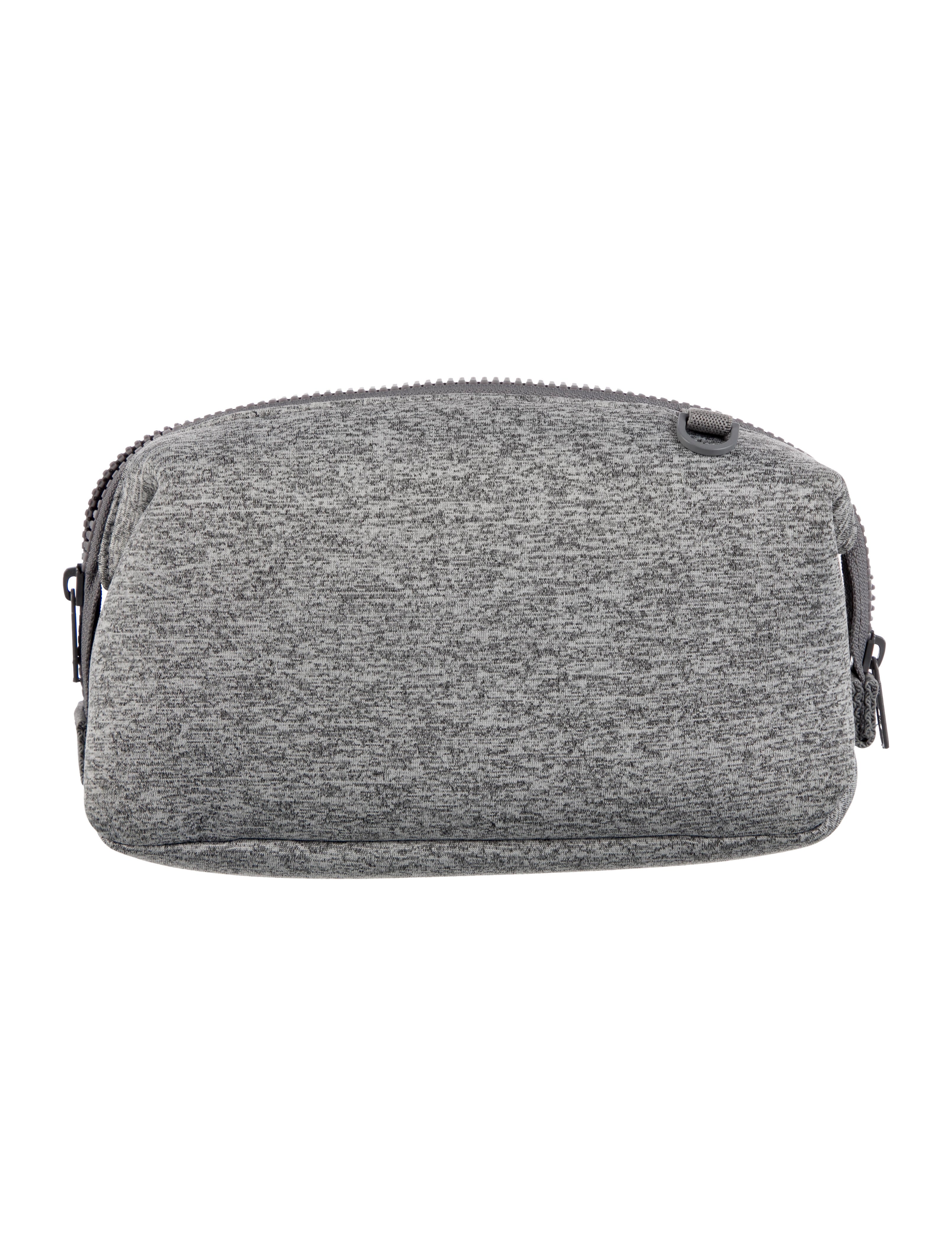 Dagne Dover cosmetic bag