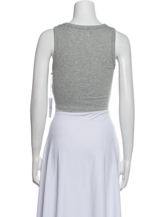 DDAM Scoop Neck Sleeveless Crop Top