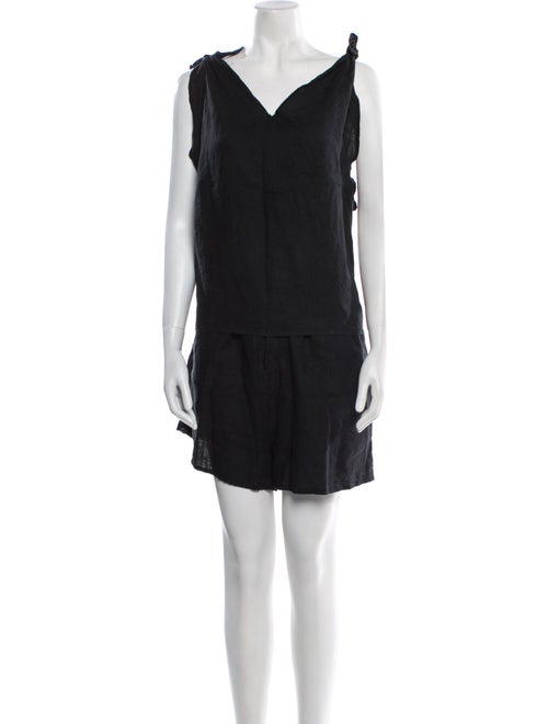 Deiji Studios Linen Embroidered Accent Short Set