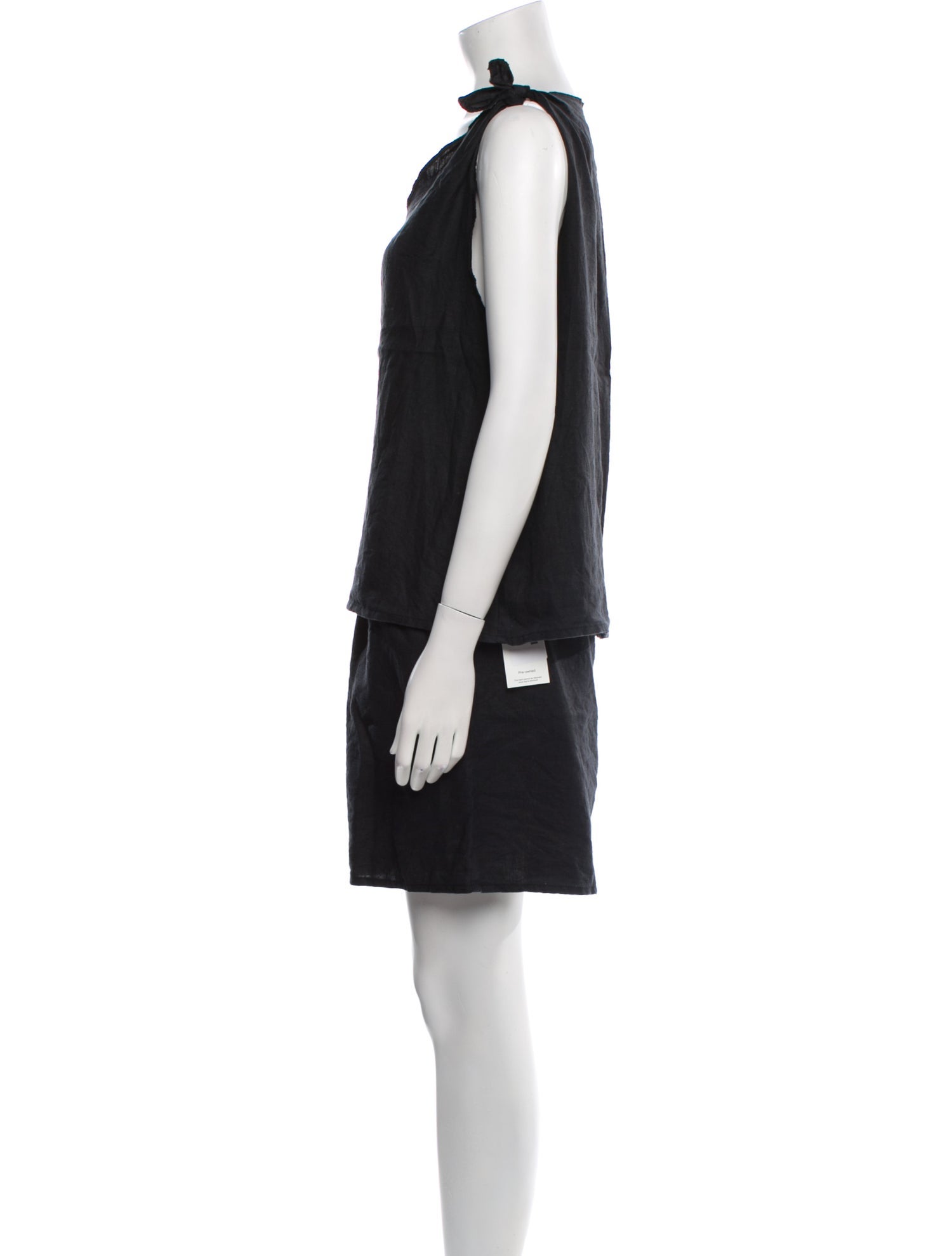 Deiji Studios Linen Embroidered Accent Short Set