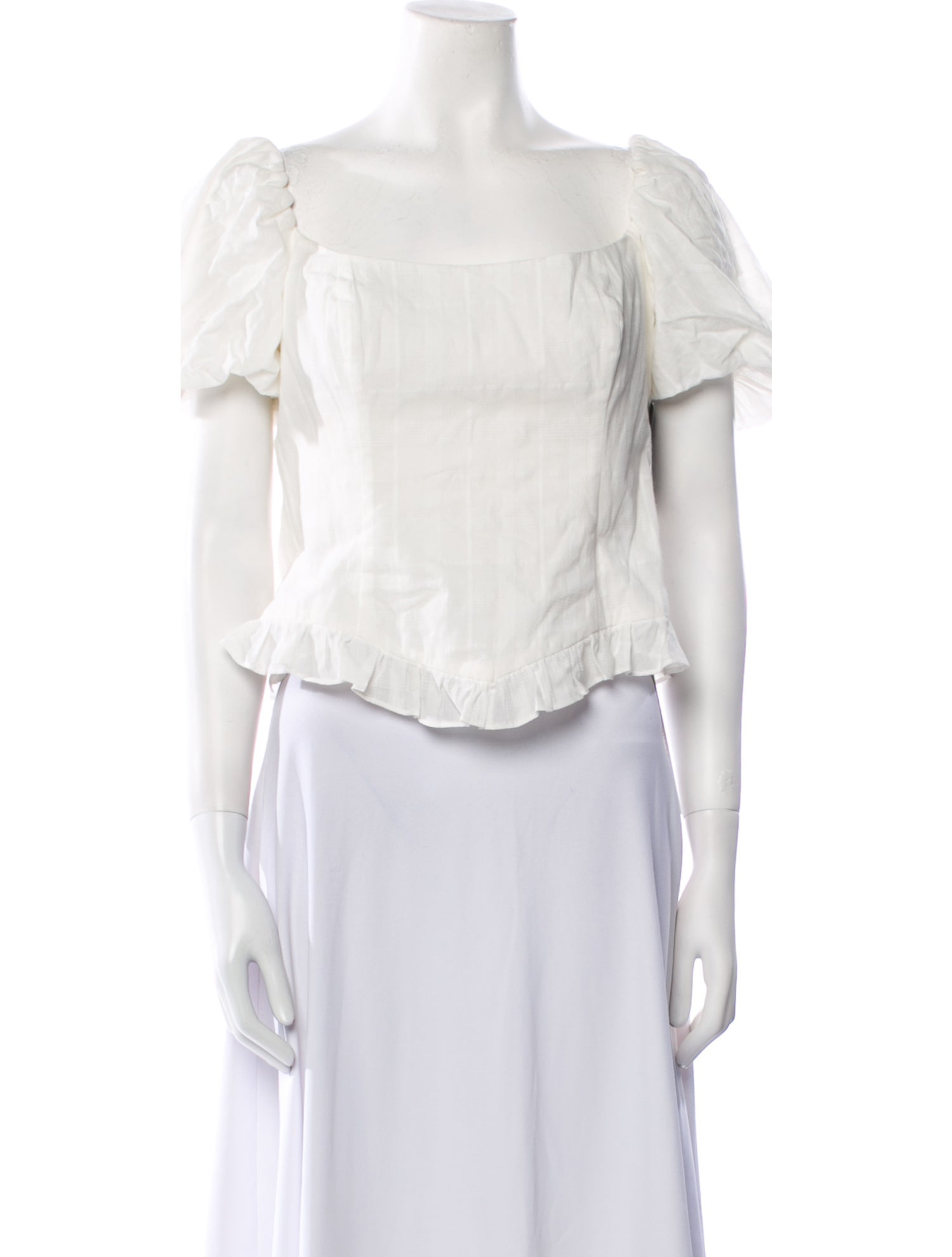 De La Vali Square Neckline Short Sleeve Crop Top