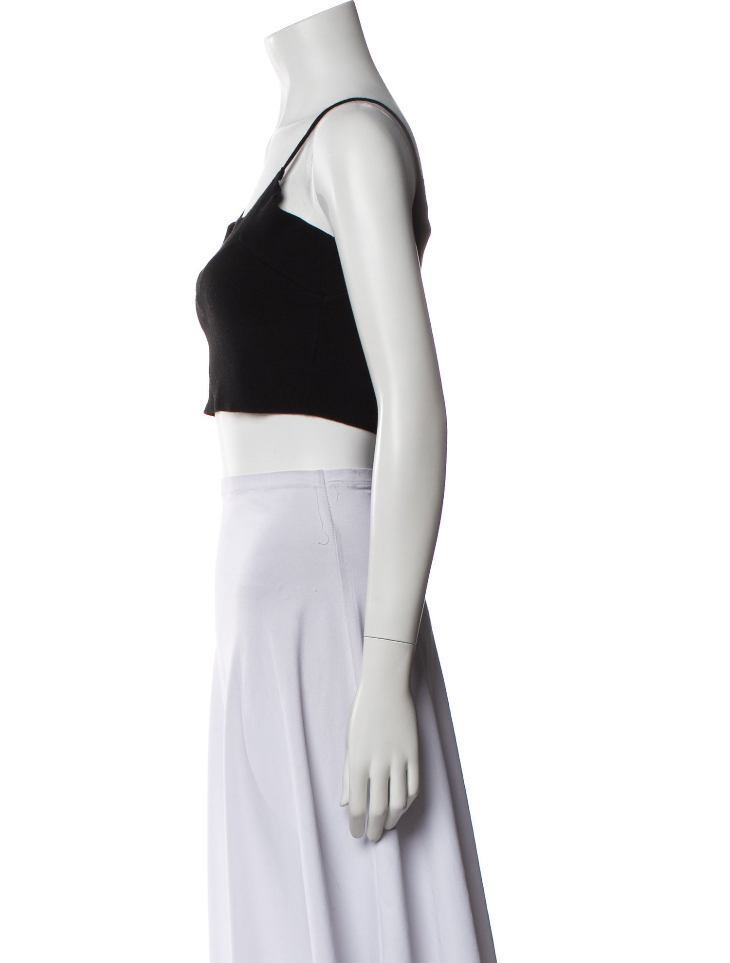 Drae V-Neck Sleeveless Crop Top