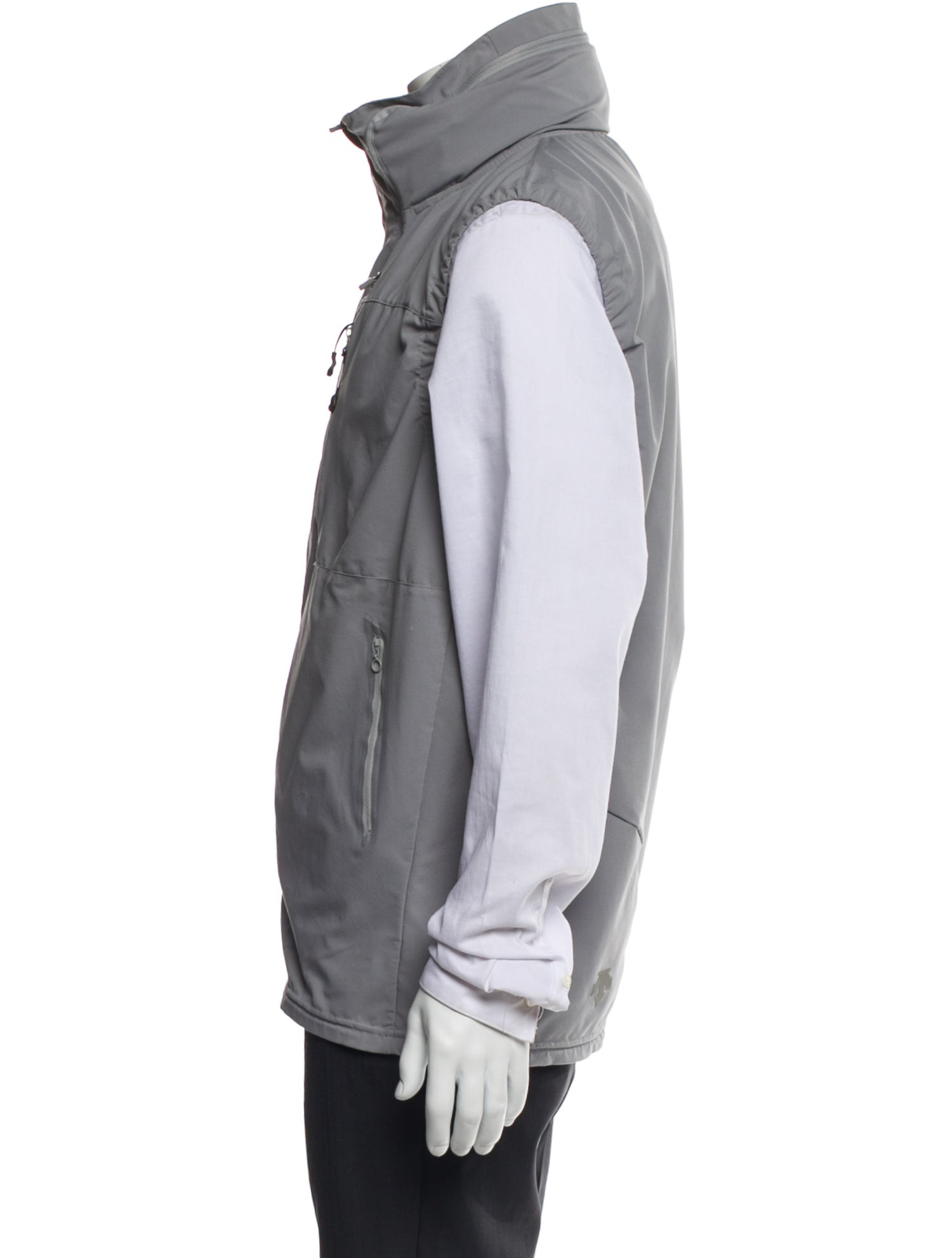 Descente Windbreaker