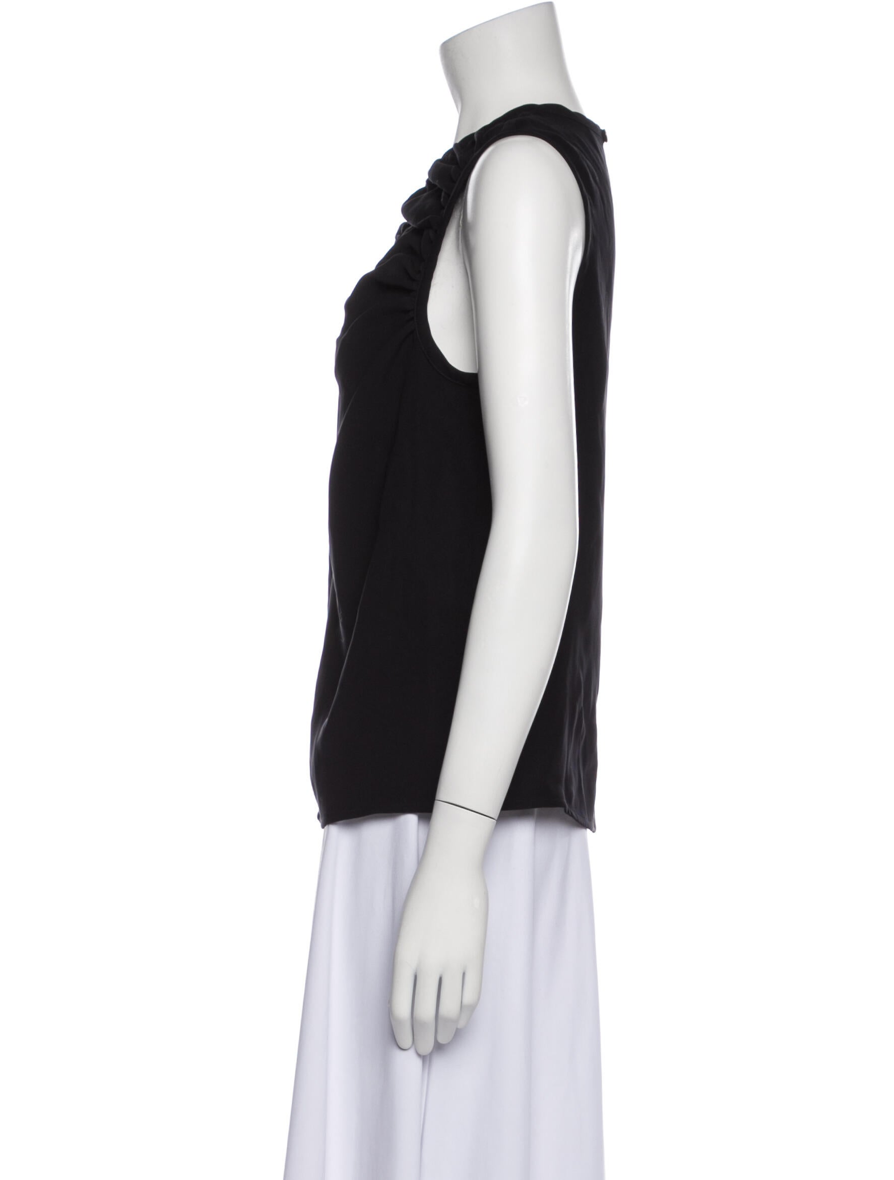 Deveaux Crew Neck Sleeveless Top