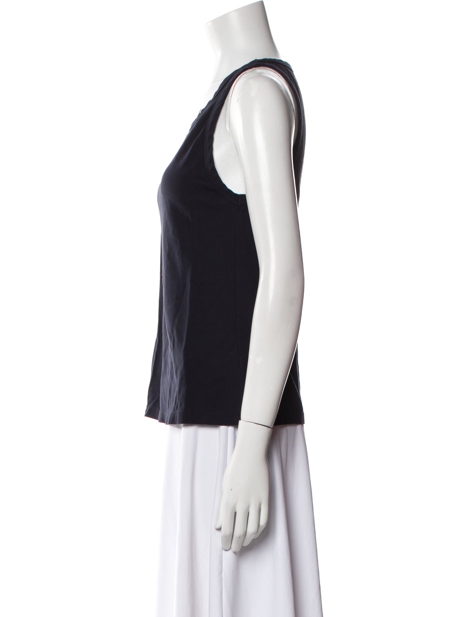 Deveaux Scoop Neck Sleeveless Top