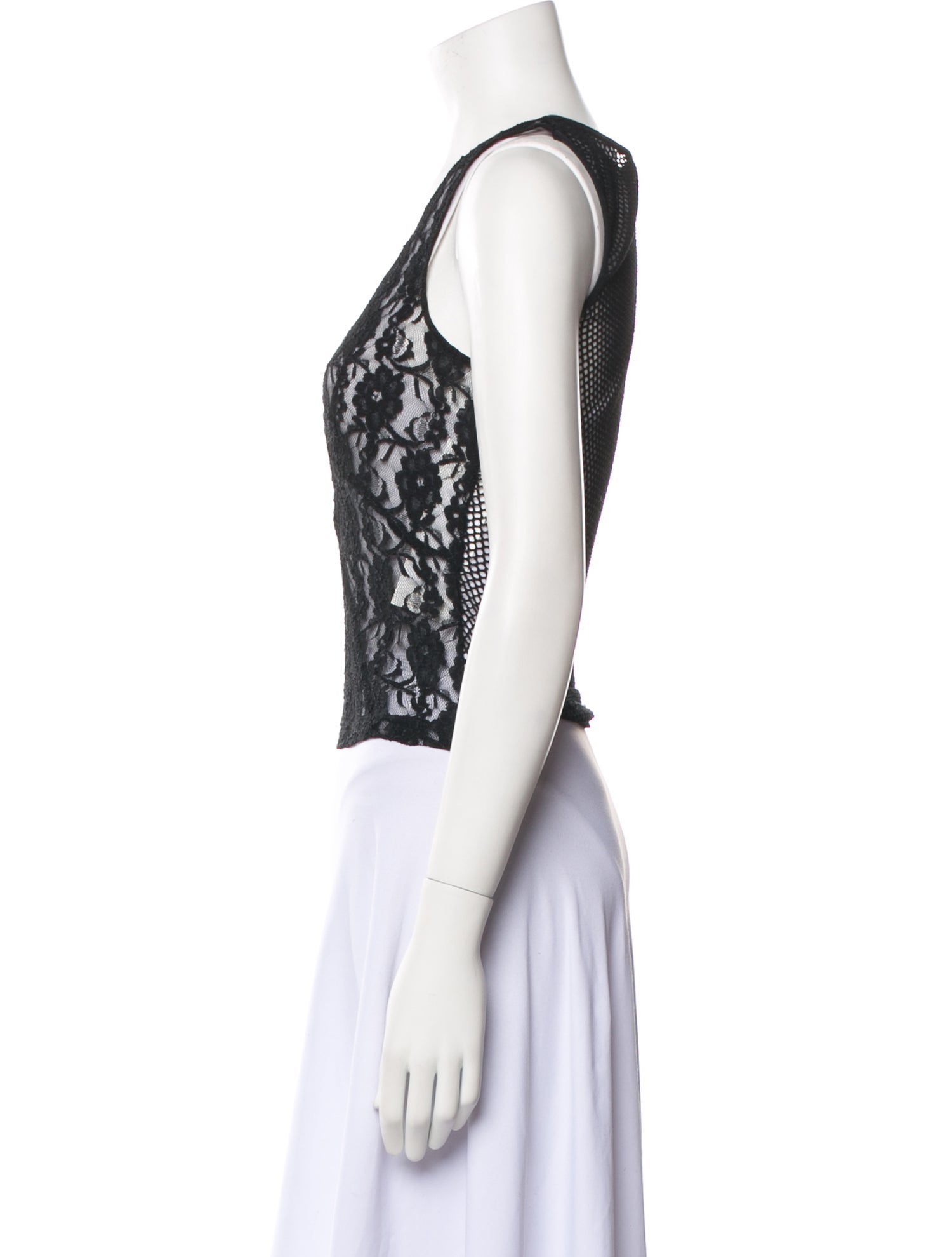 D&G Lace Pattern V-Neck Crop Top