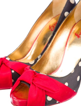 D&G Polka Dot Pumps