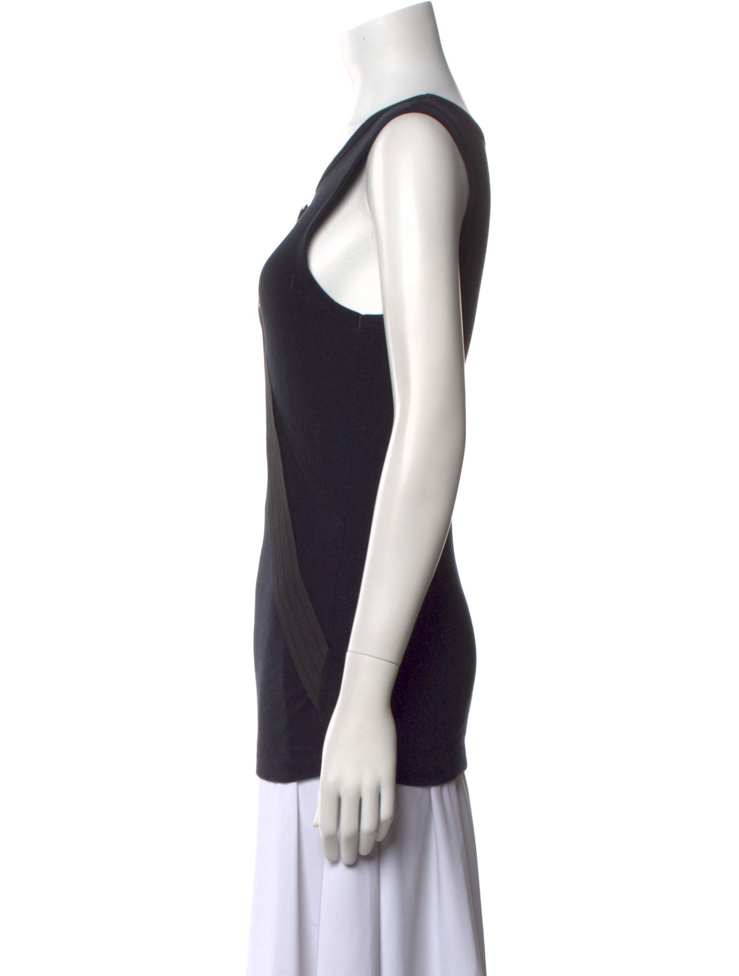 D&G Scoop Neck Sleeveless Top