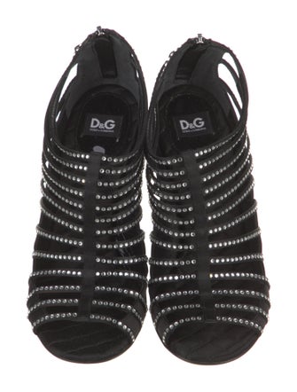 D&G Satin Pumps