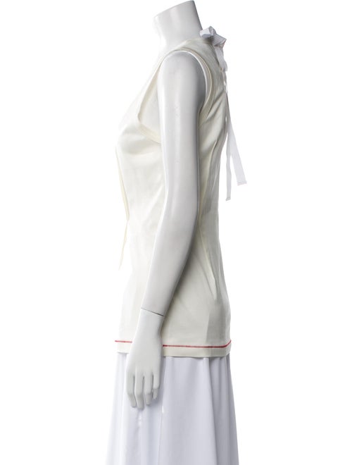 D&G Scoop Neck Sleeveless Top