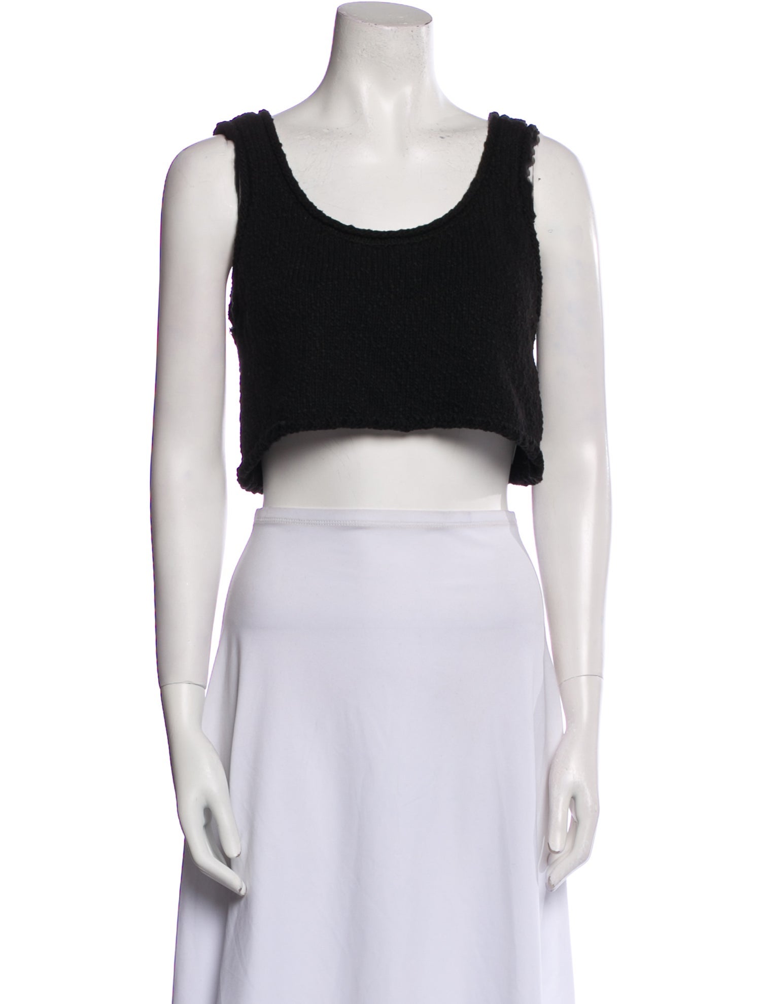 Dissh Scoop Neck Sleeveless Crop Top