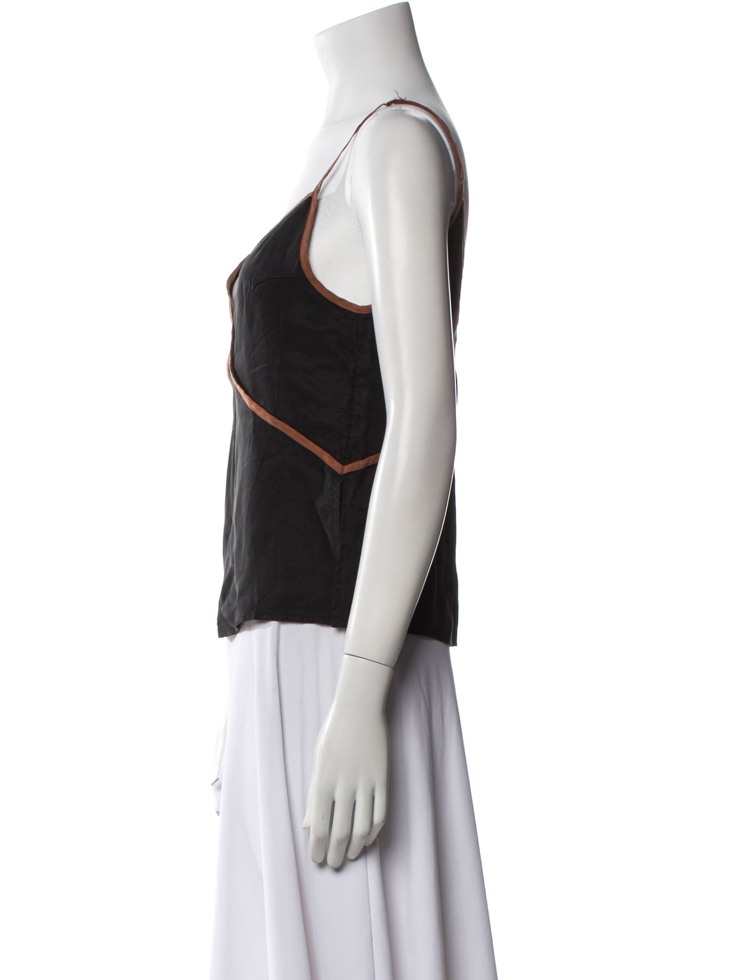 Dissh V-Neck Sleeveless Top