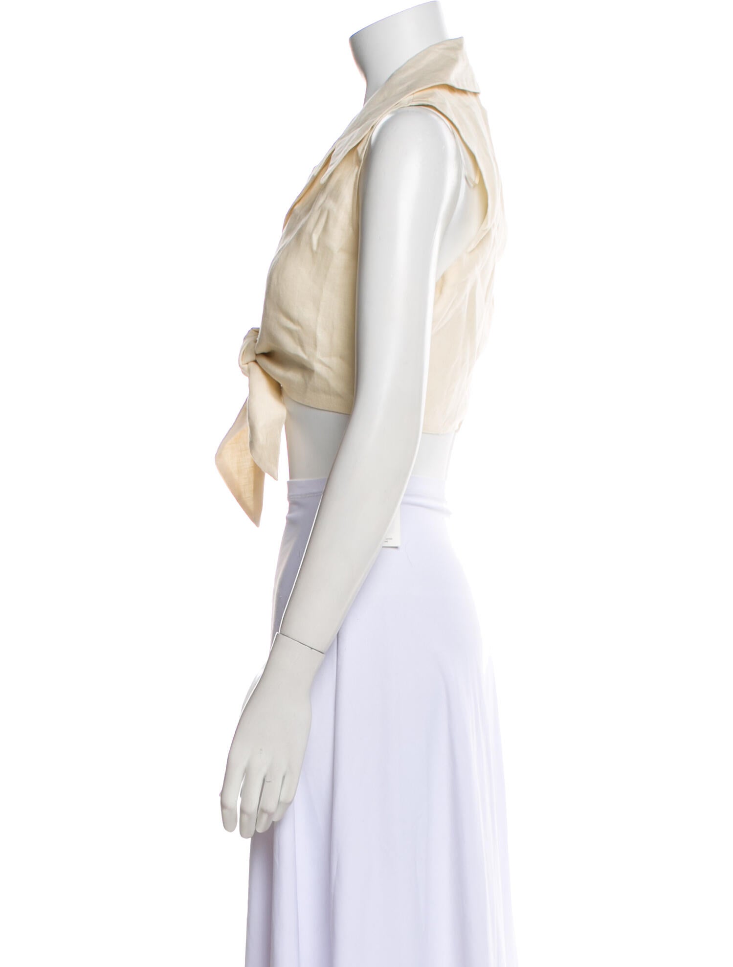 Dissh Linen Sleeveless Crop Top