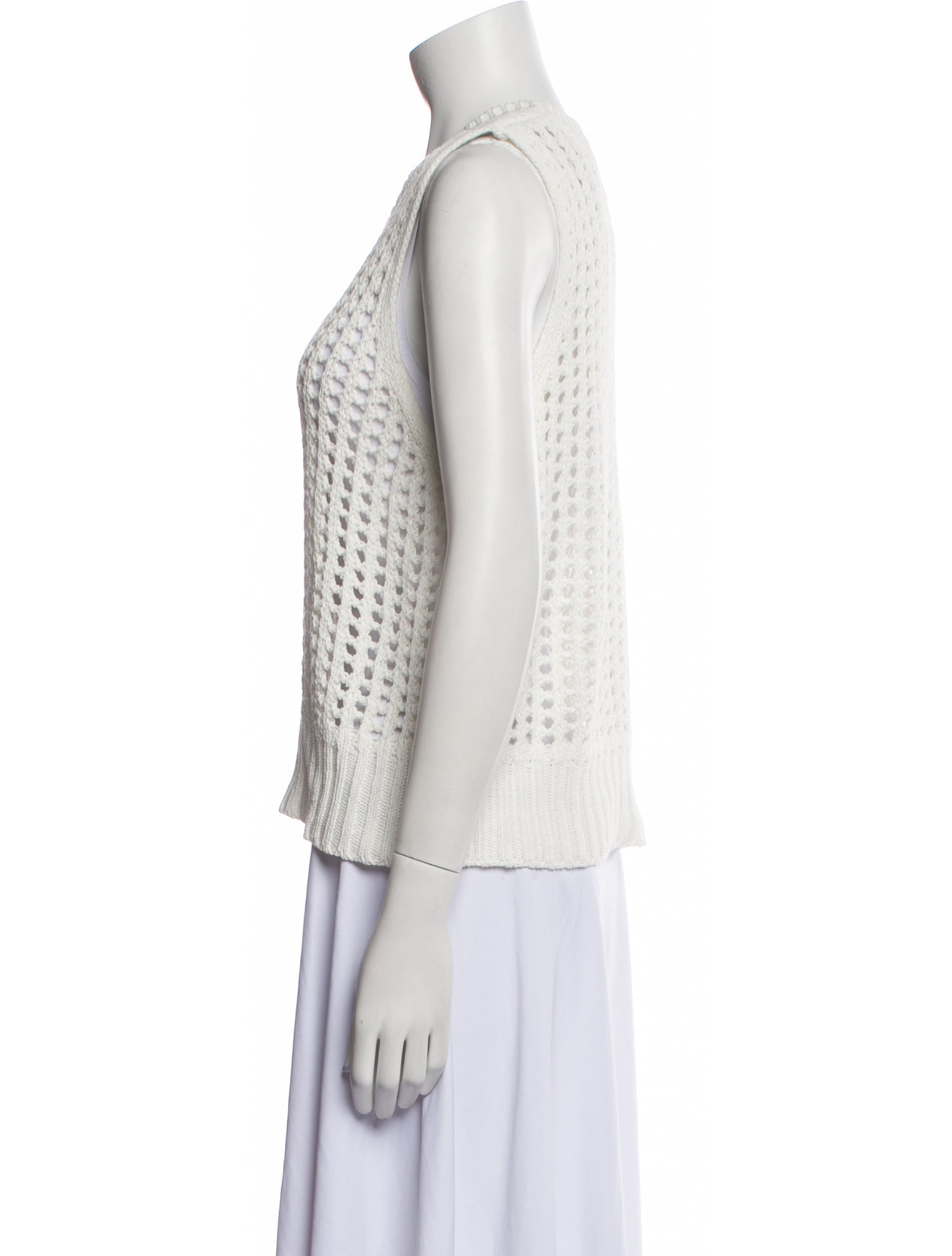 Dissh Scoop Neck Sleeveless Top