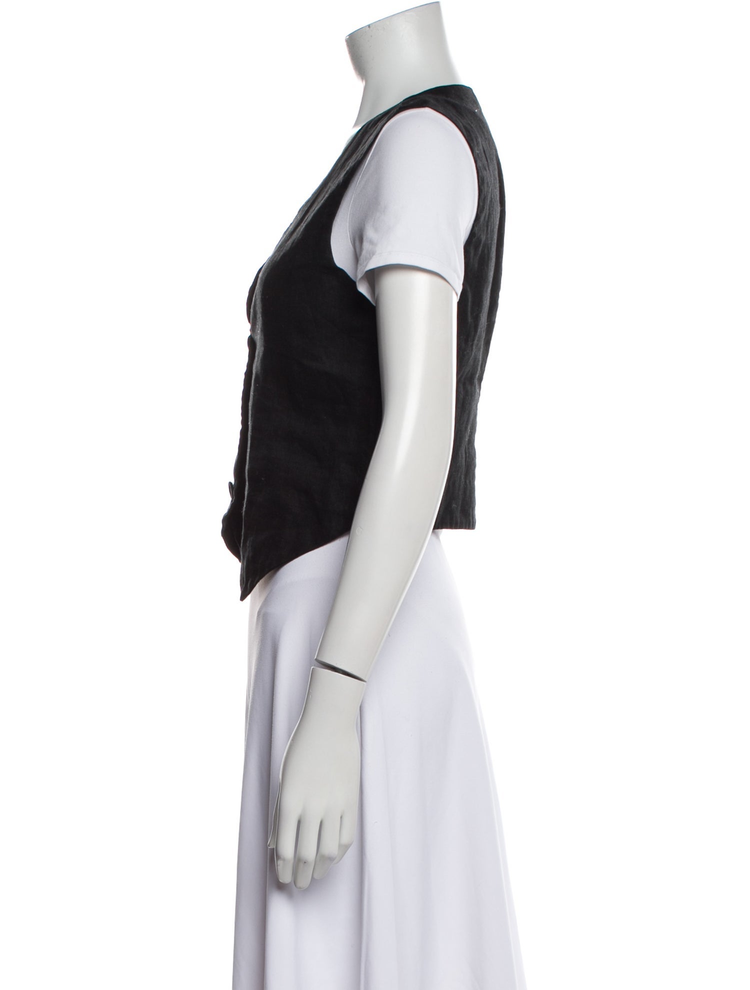 Dissh V-Neck Short Sleeve Crop Top