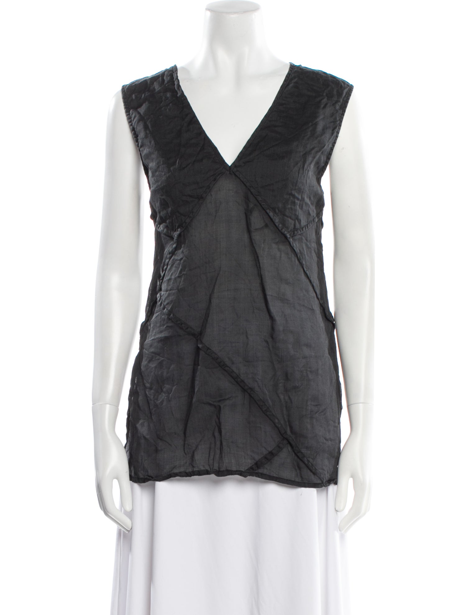Dissh V-Neck Sleeveless Top