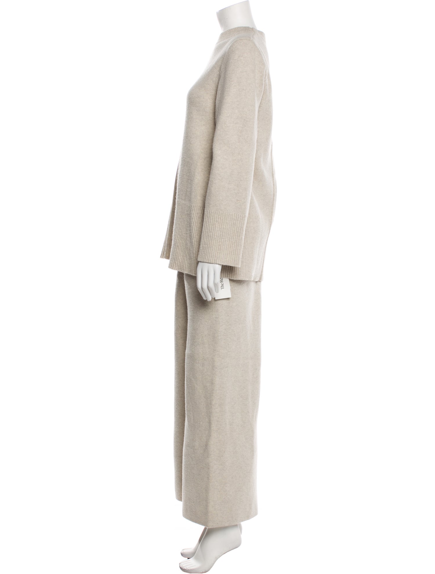 Dissh Nylon Pant Set