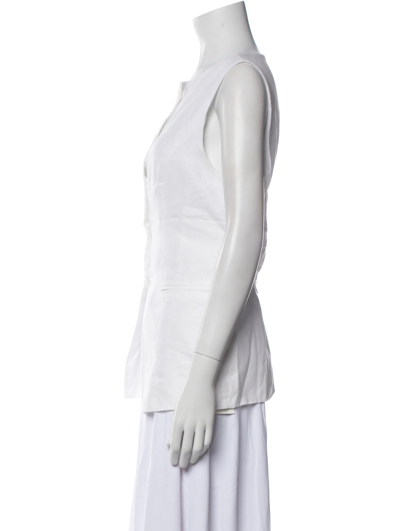 Dissh Linen Scoop Neck Button-Up Top