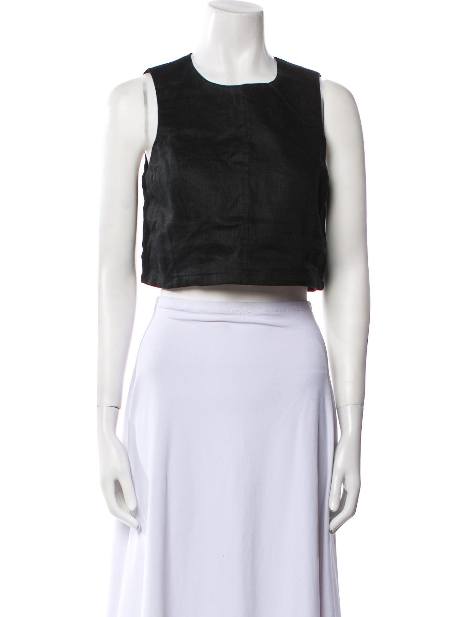 Dissh Crew Neck Sleeveless Crop Top