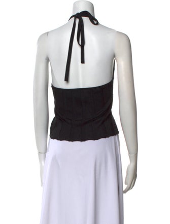 Dissh V-Neck Sleeveless Crop Top