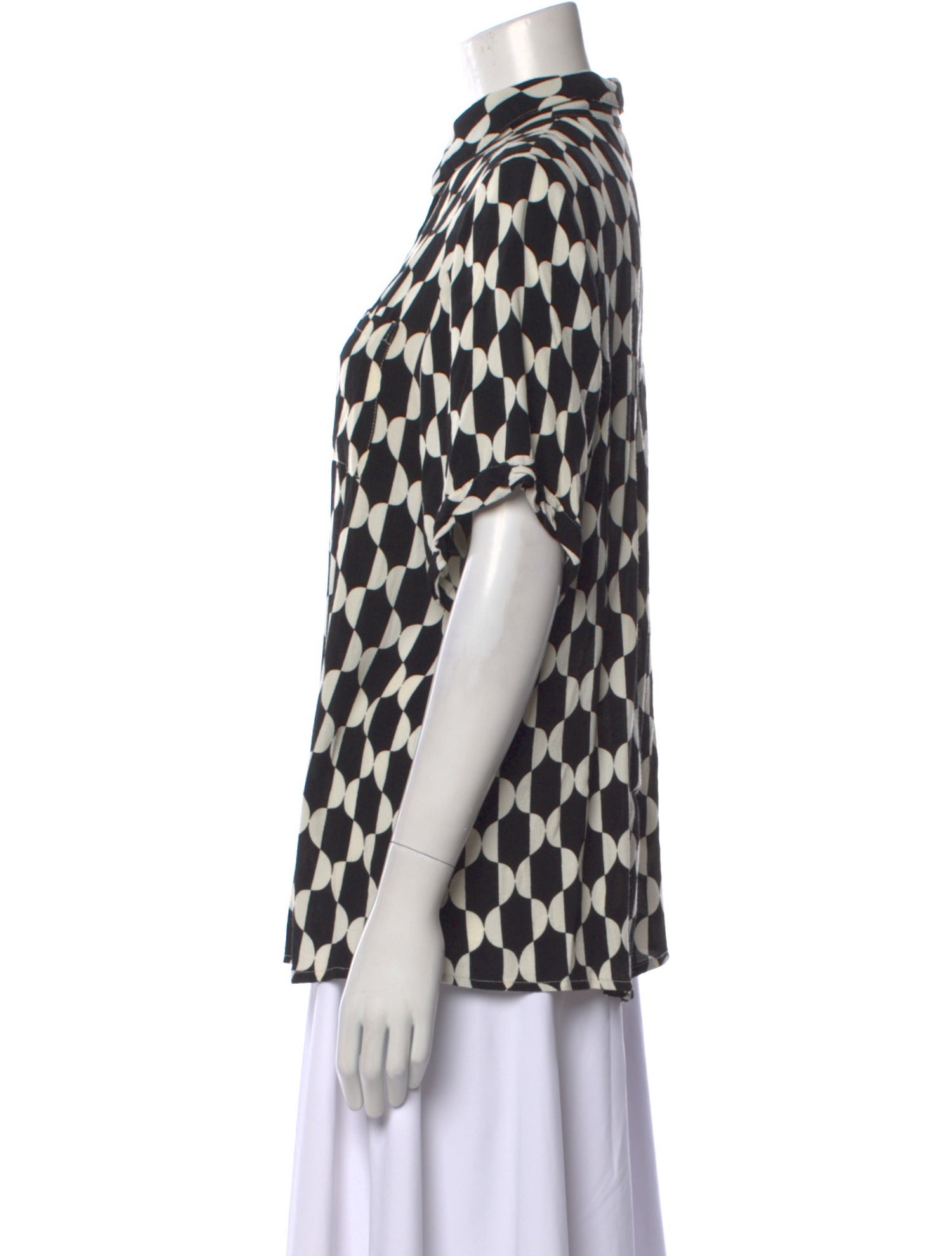 Dissh Printed Short Sleeve Blouse