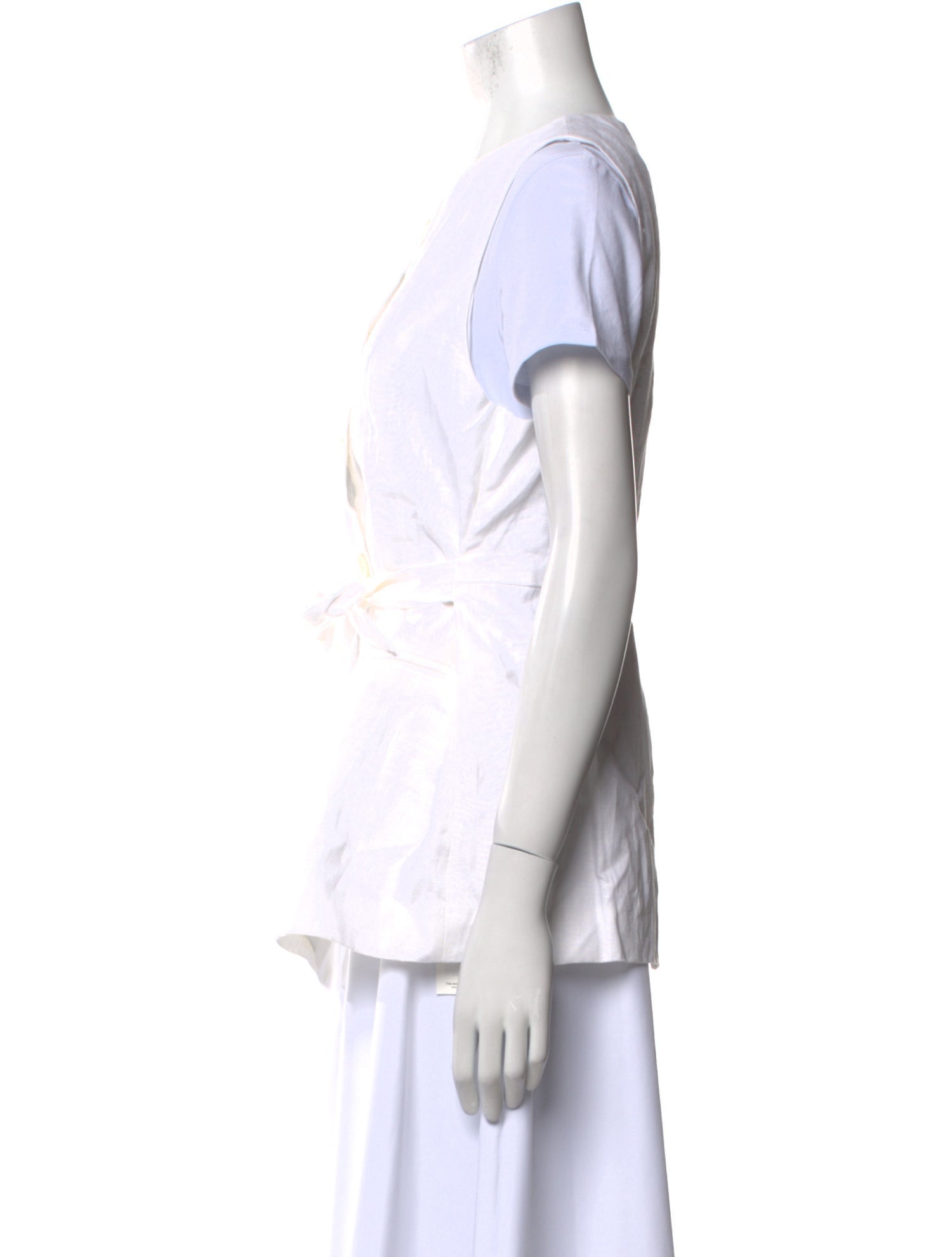 Dissh Linen Scoop Neck Button-Up Top