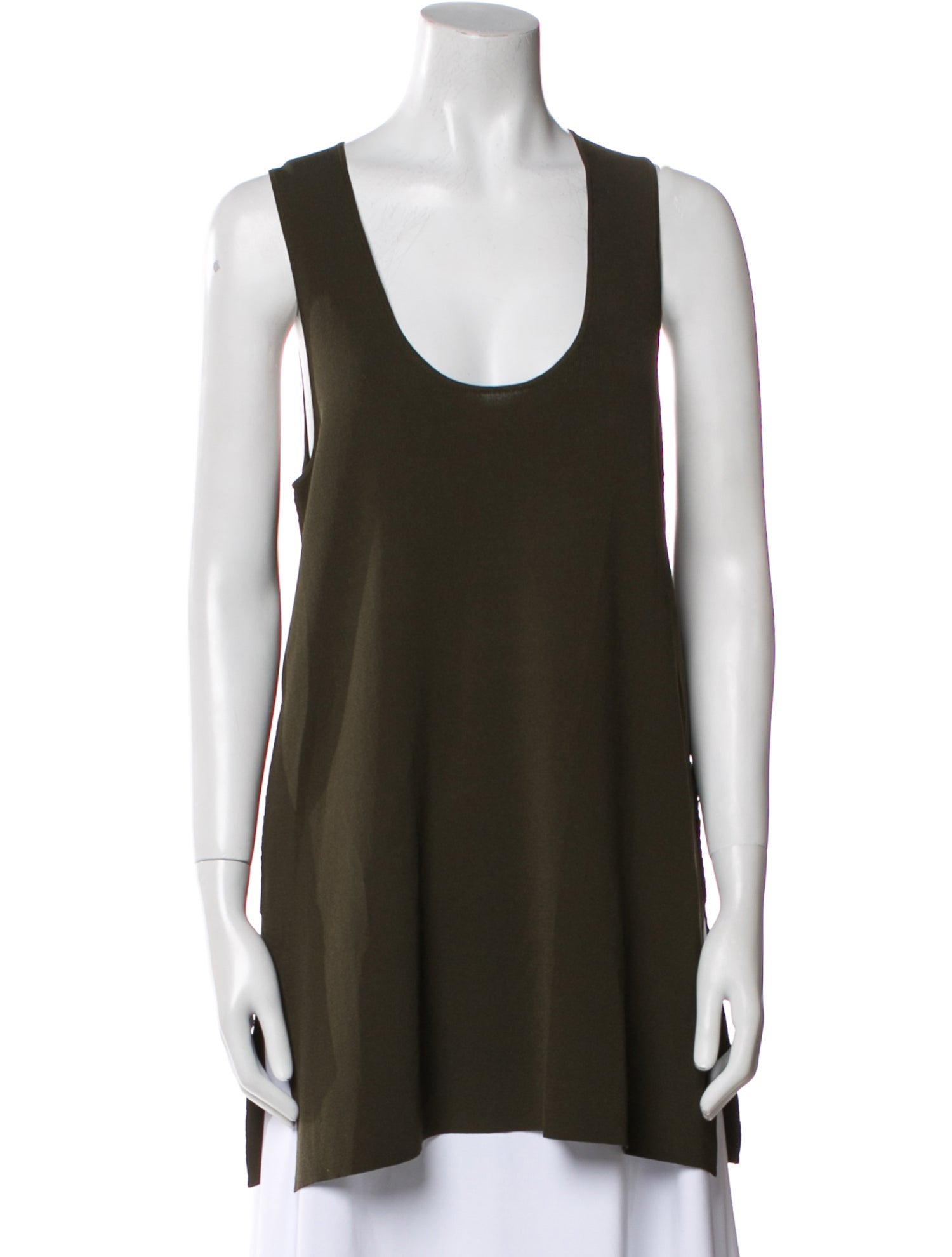Dissh Scoop Neck Sleeveless Top