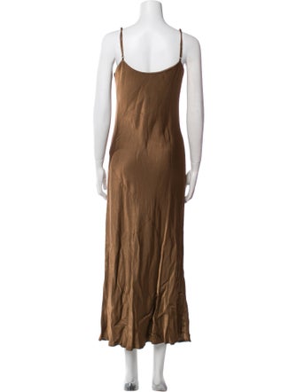 Dissh Scoop Neck Long Dress
