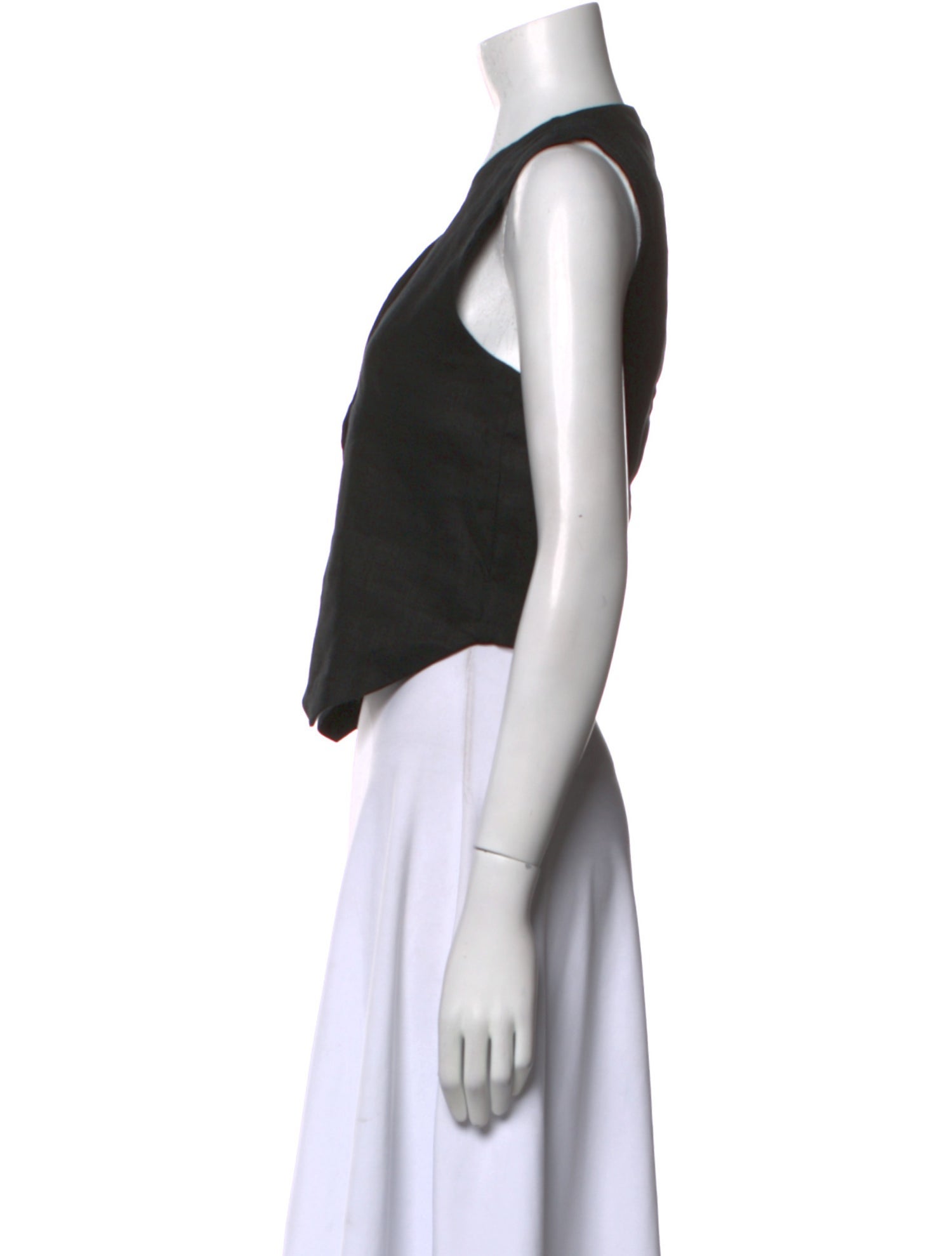 Dissh Linen V-Neck Crop Top