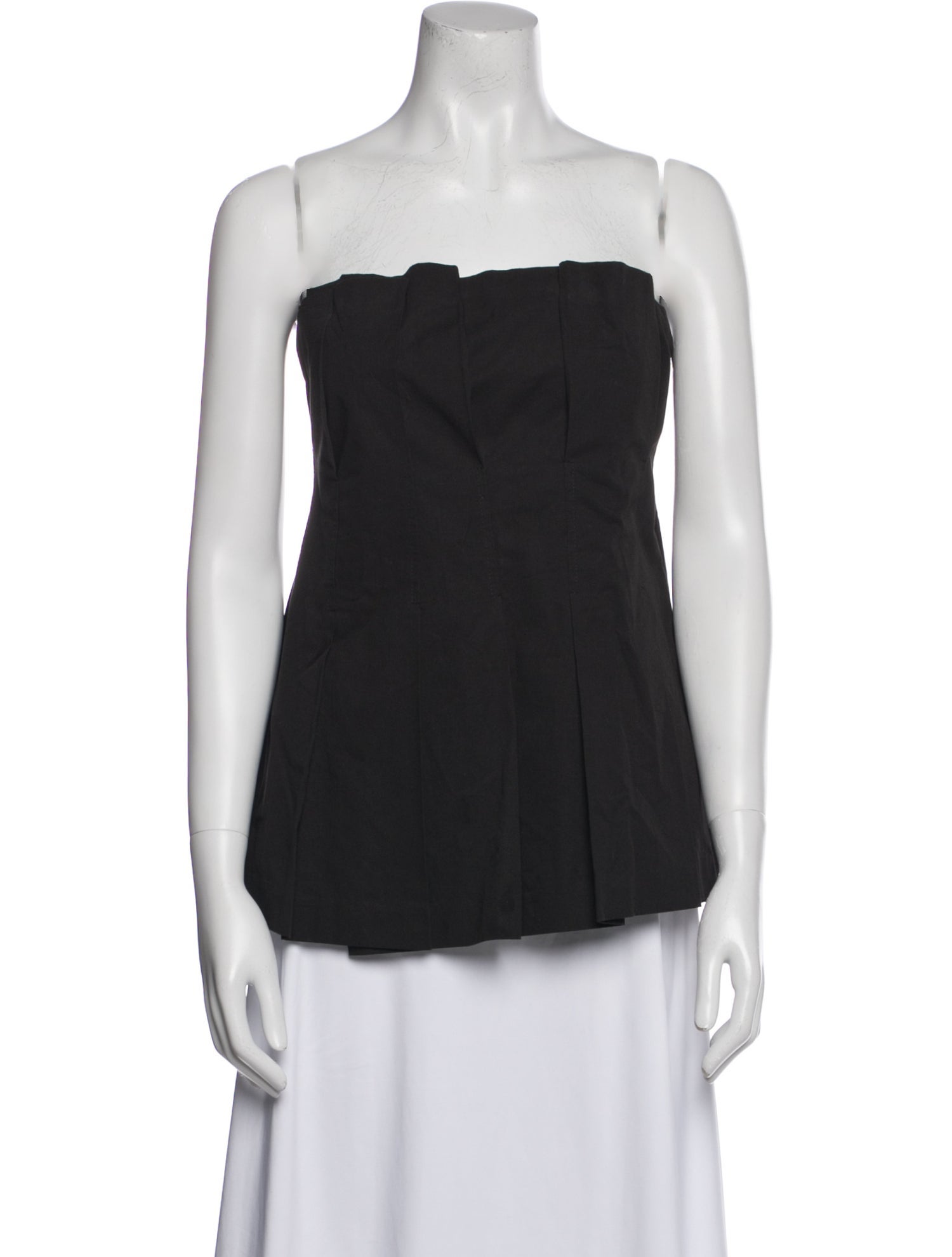 Dissh Square Neckline Sleeveless Top