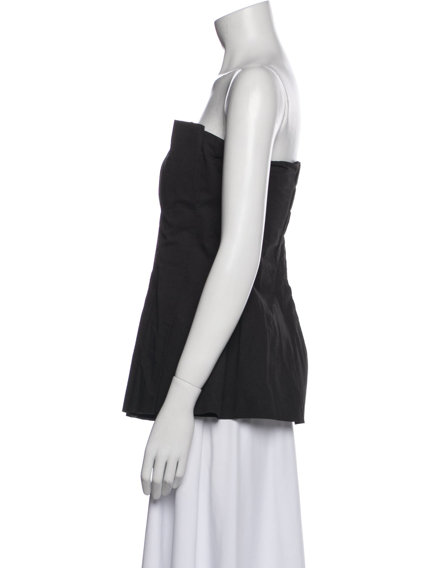 Dissh Square Neckline Sleeveless Top