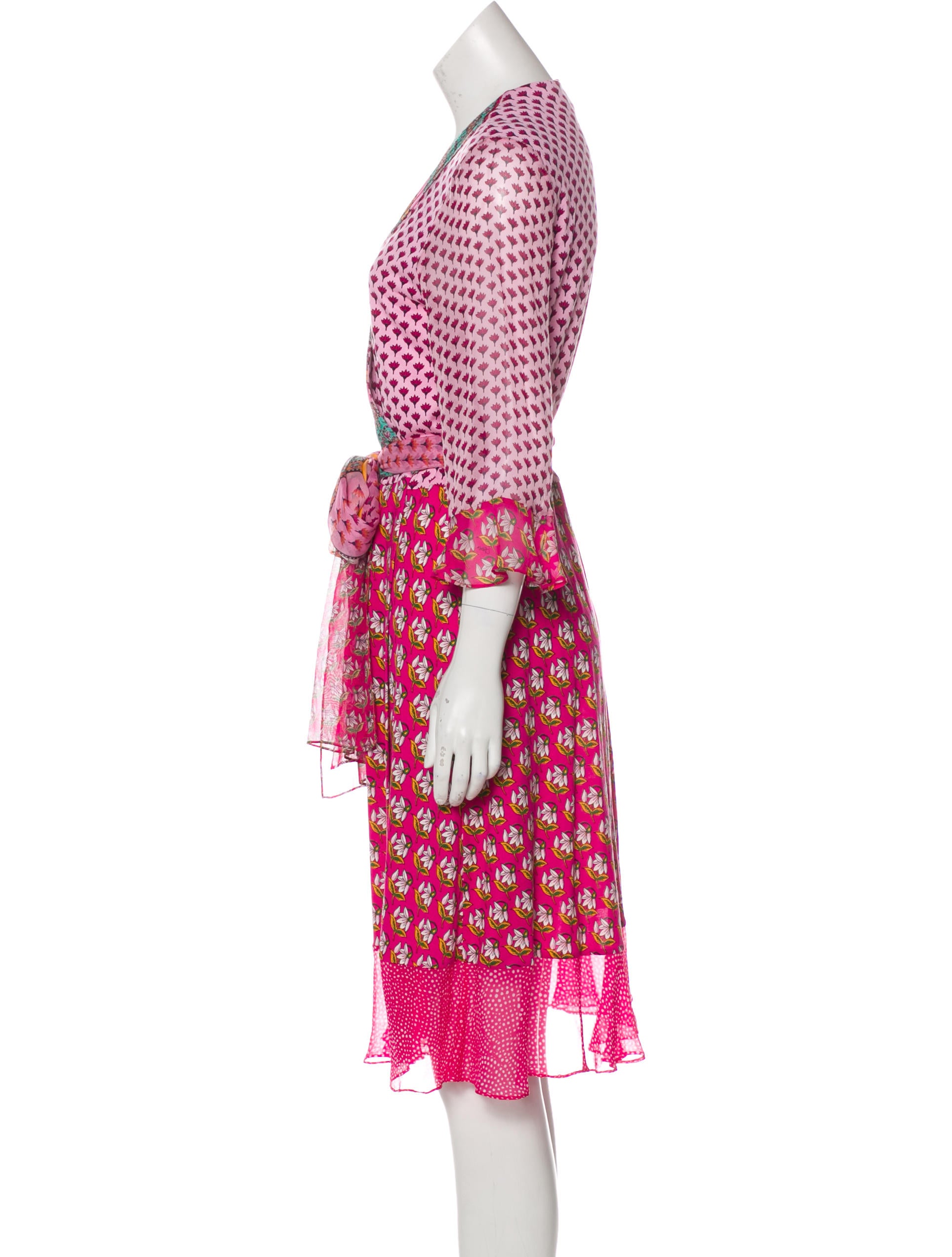 diane von furstenberg pink nieves wrap dress NWT Diane von Furstenberg Nieves Pink Zen Scarf A-Line Dress 0 $528