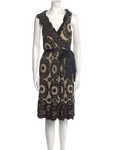 Diane von Furstenberg Dresses 2000's Knee-Length Dress US 6 | M