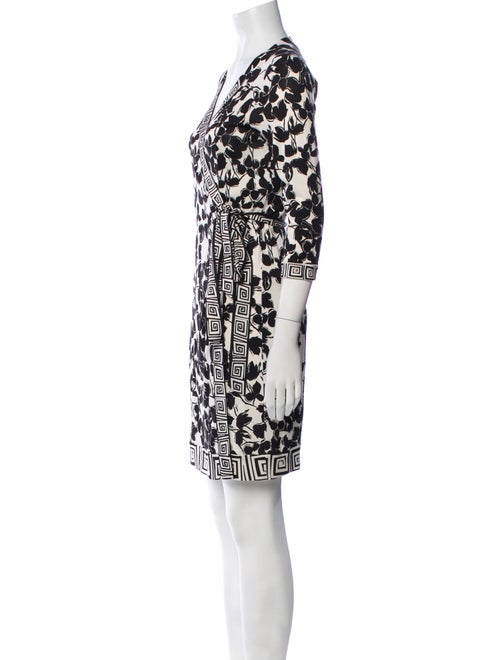 Diane von Furstenberg Silk Printed Robe