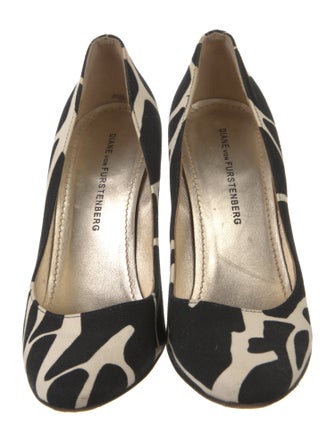Diane von Furstenberg Canvas Printed Pumps